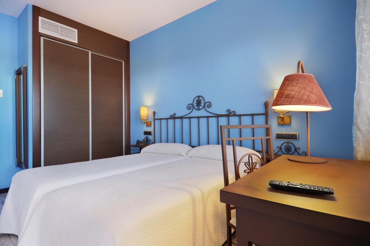 Hotel Moya Honrubia Екстер'єр фото