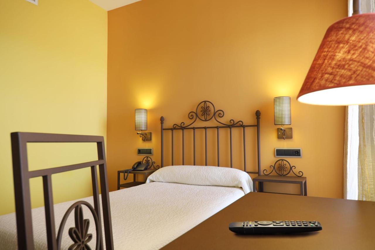 Hotel Moya Honrubia Екстер'єр фото