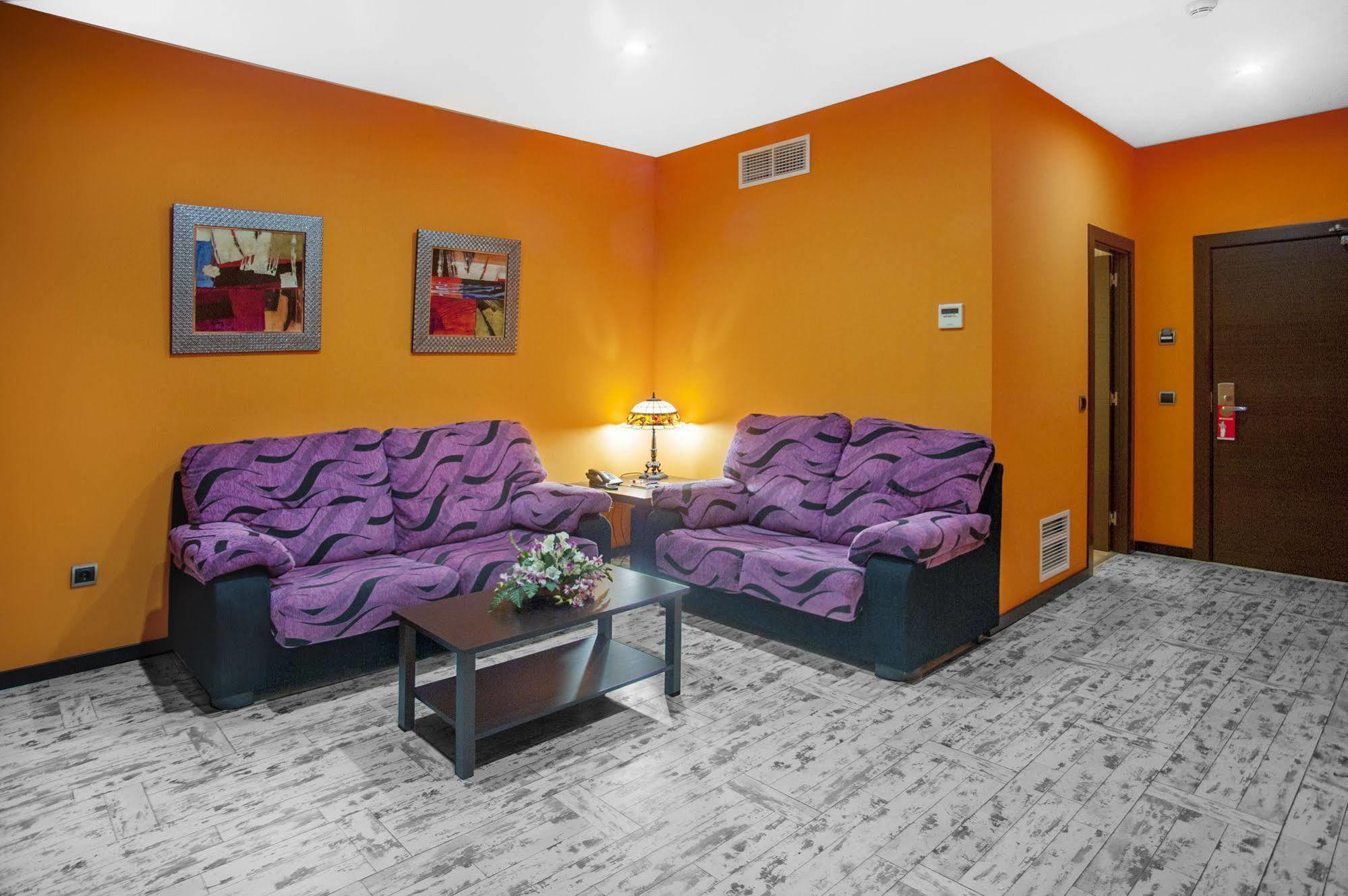 Hotel Moya Honrubia Екстер'єр фото