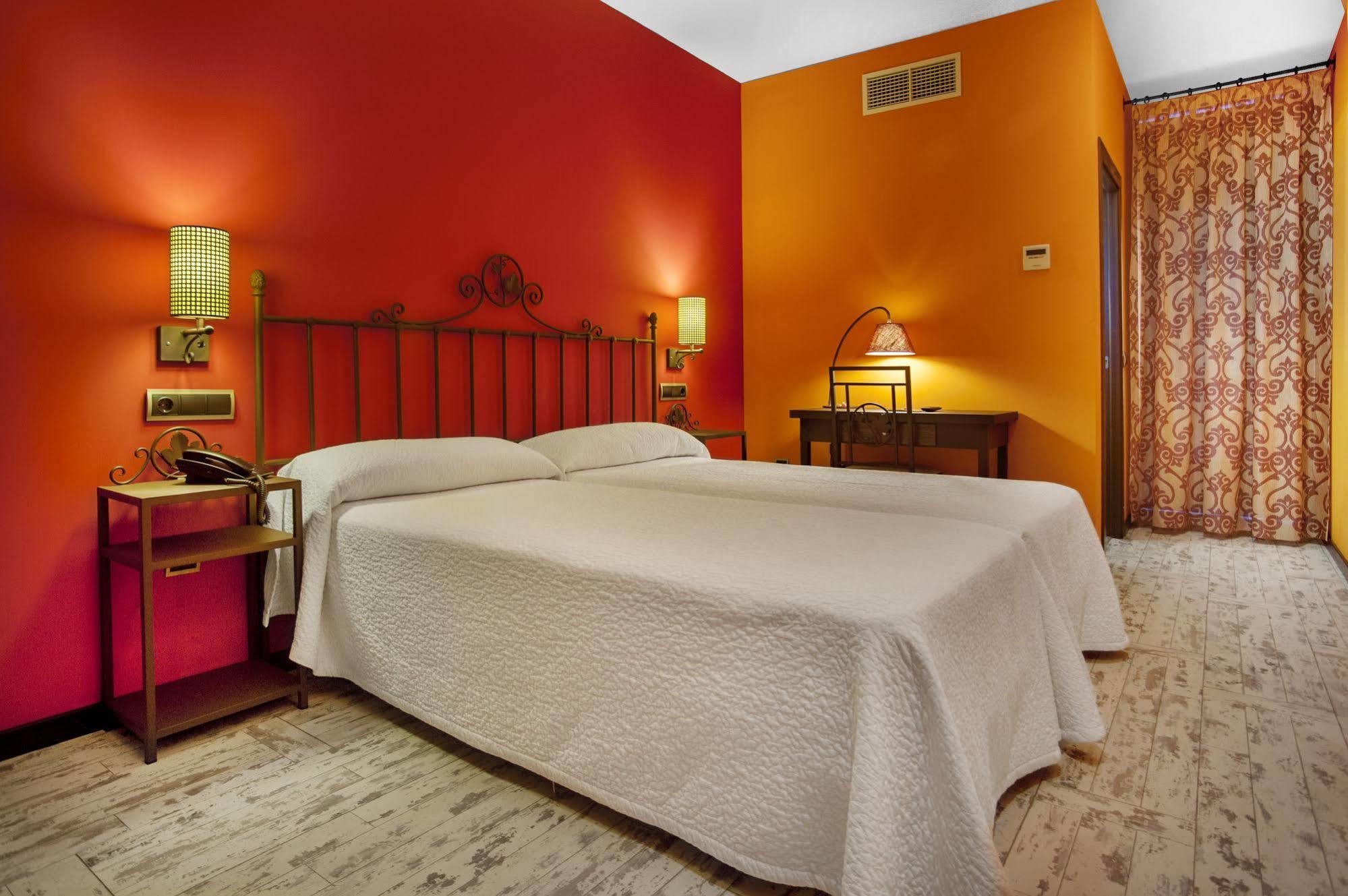 Hotel Moya Honrubia Екстер'єр фото