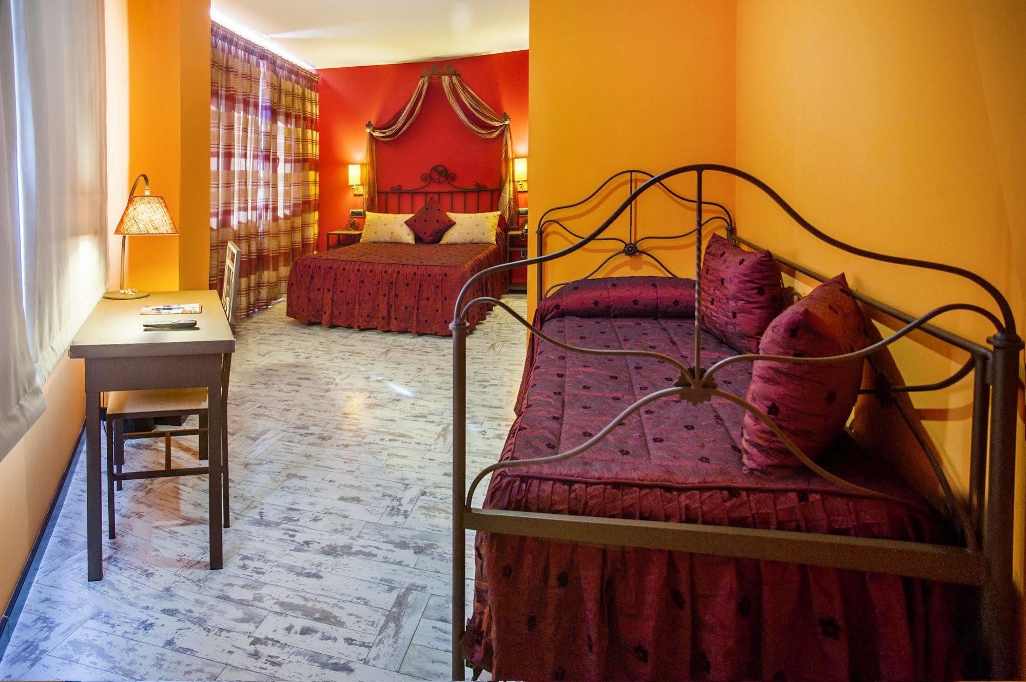Hotel Moya Honrubia Екстер'єр фото