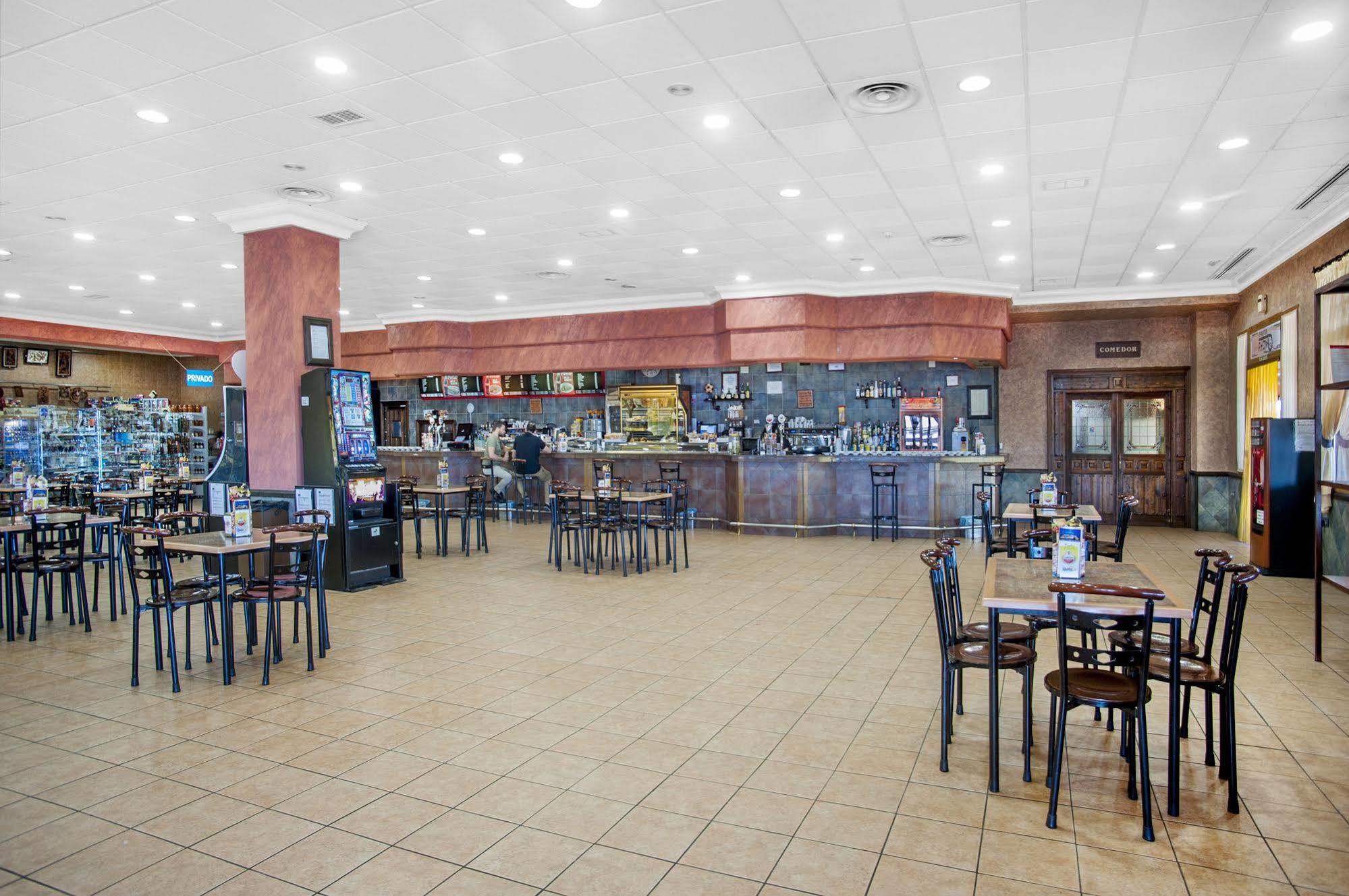 Hotel Moya Honrubia Екстер'єр фото