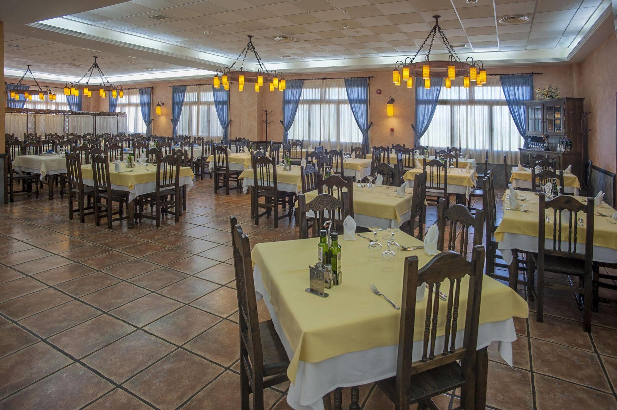 Hotel Moya Honrubia Екстер'єр фото